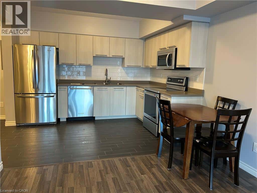 Cambridge — Cambridge - Photo 5 of 29