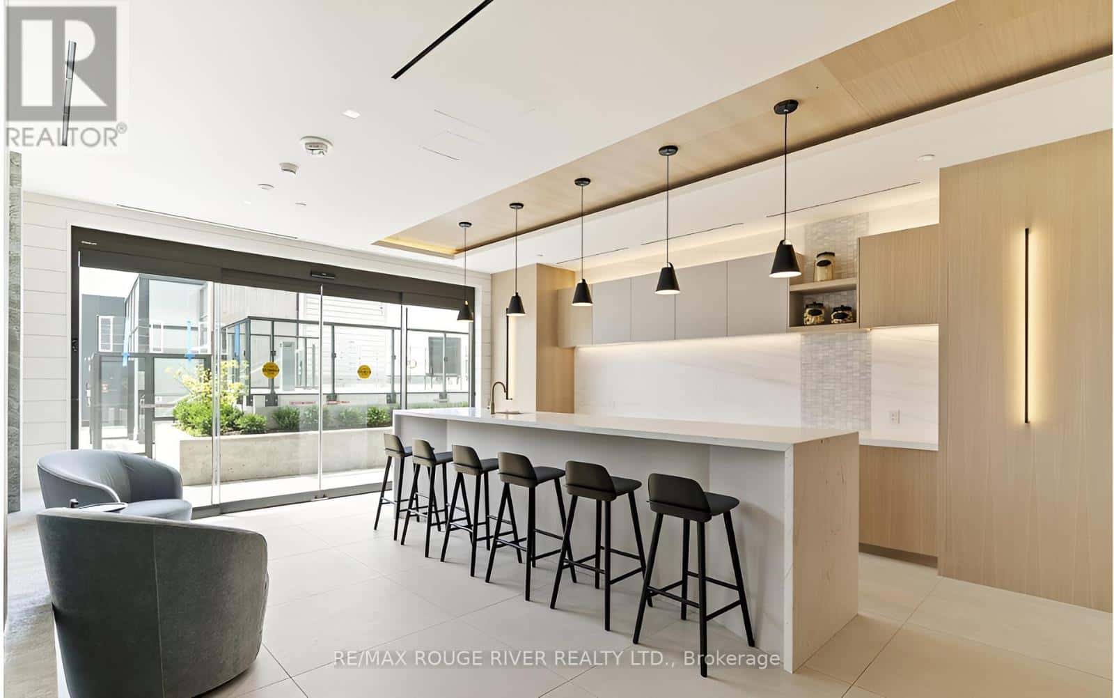 Toronto (Regent Park) — Toronto (Regent Park) - Photo 2 of 32