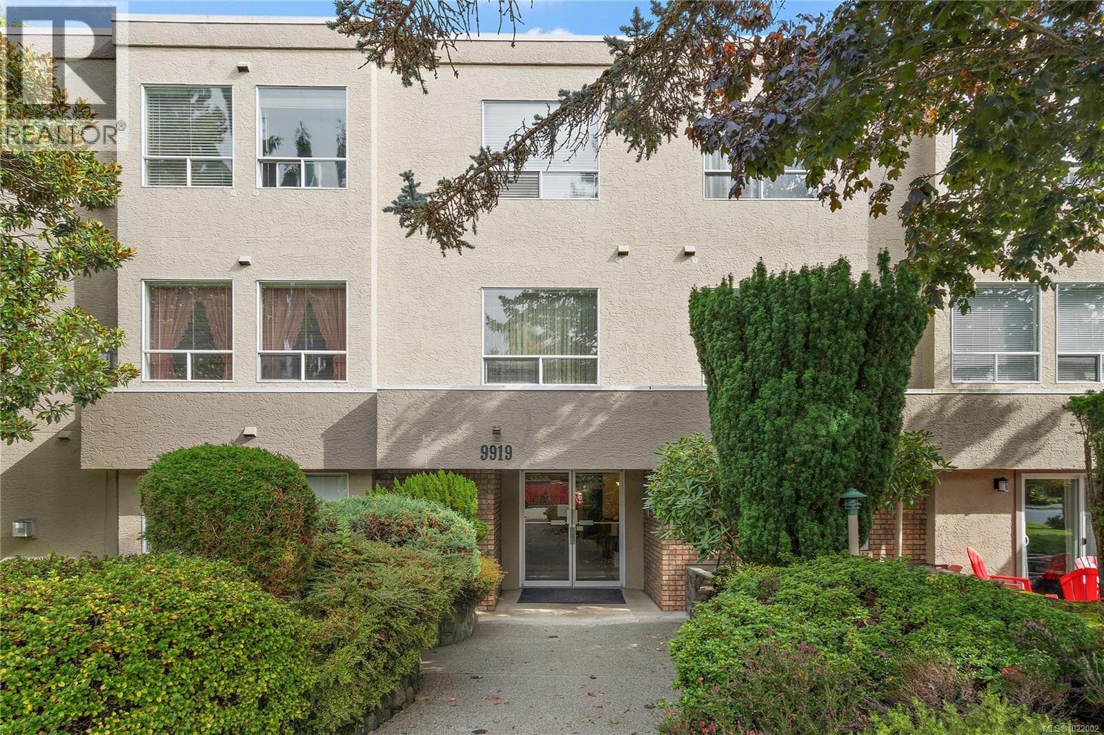 206 9919 Fourth St — Sidney, British Columbia - Main photo