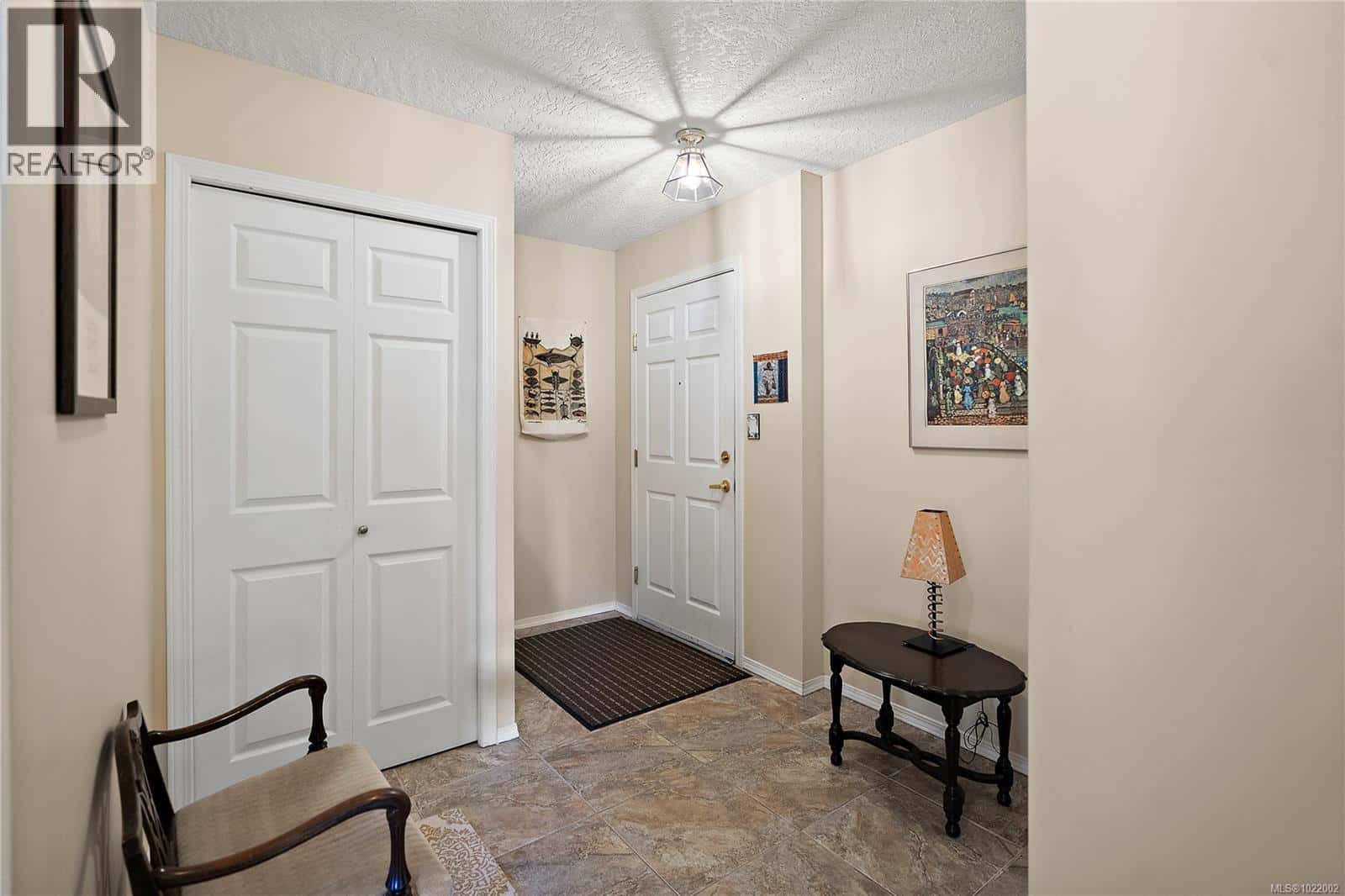 Sidney — Sidney - Photo 2 of 34