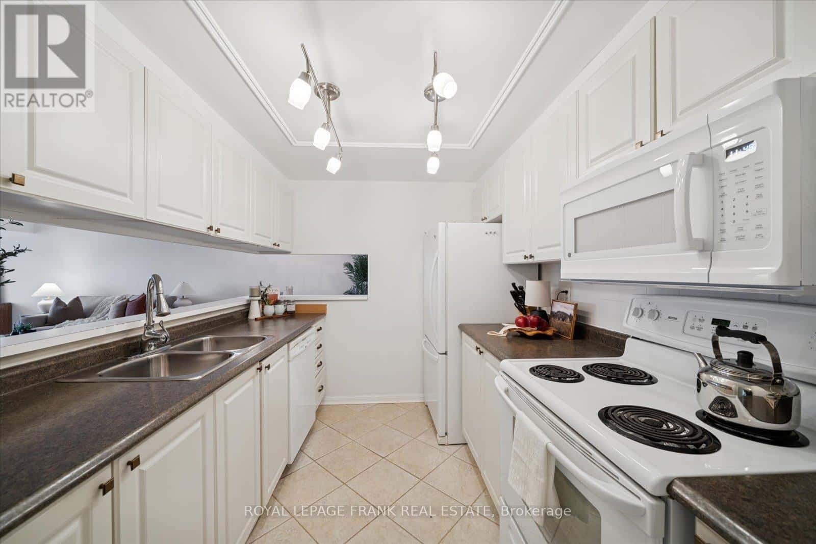 Whitby (Pringle Creek) — Whitby (Pringle Creek) - Photo 5 of 50