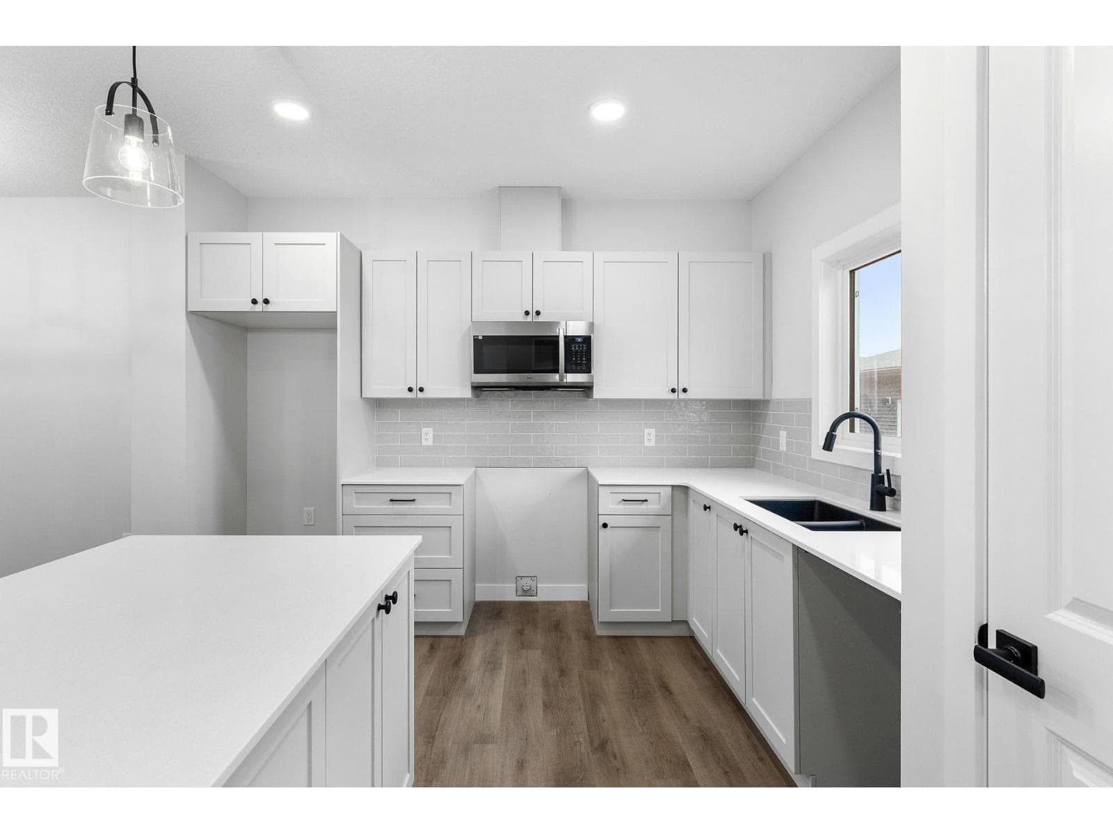 11 SERENO LN — Fort Saskatchewan, Alberta - Main photo