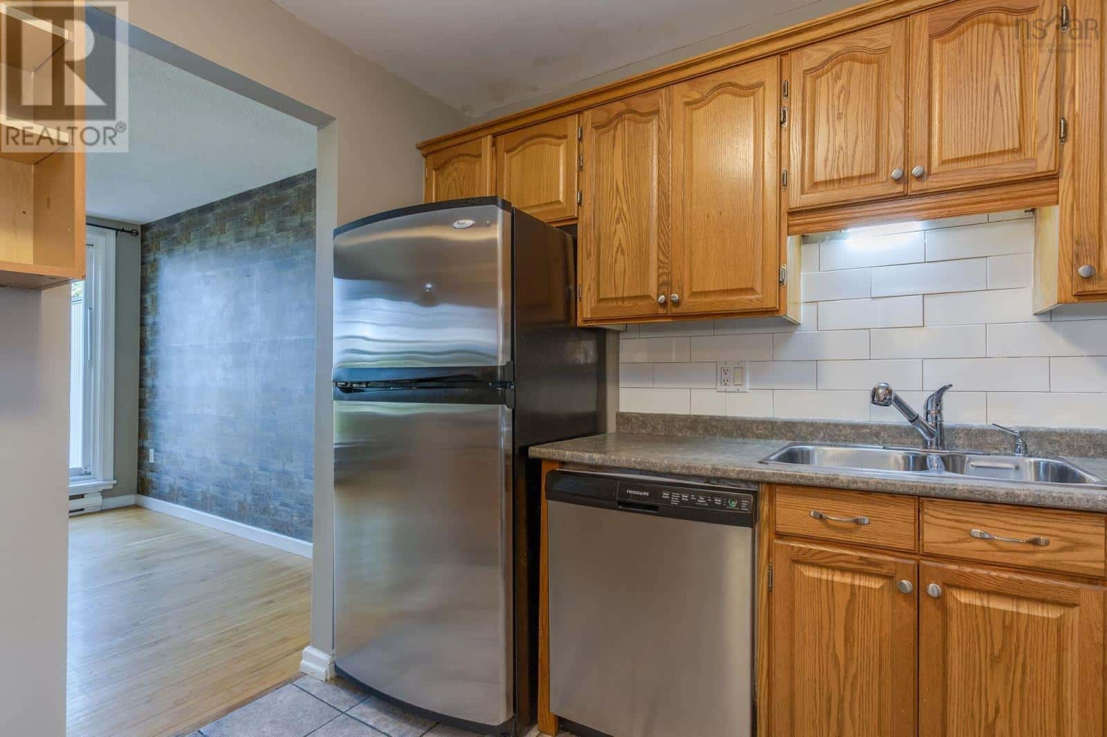 123 79 Collins Grove — Dartmouth, Nova Scotia - Photo 3 of 26