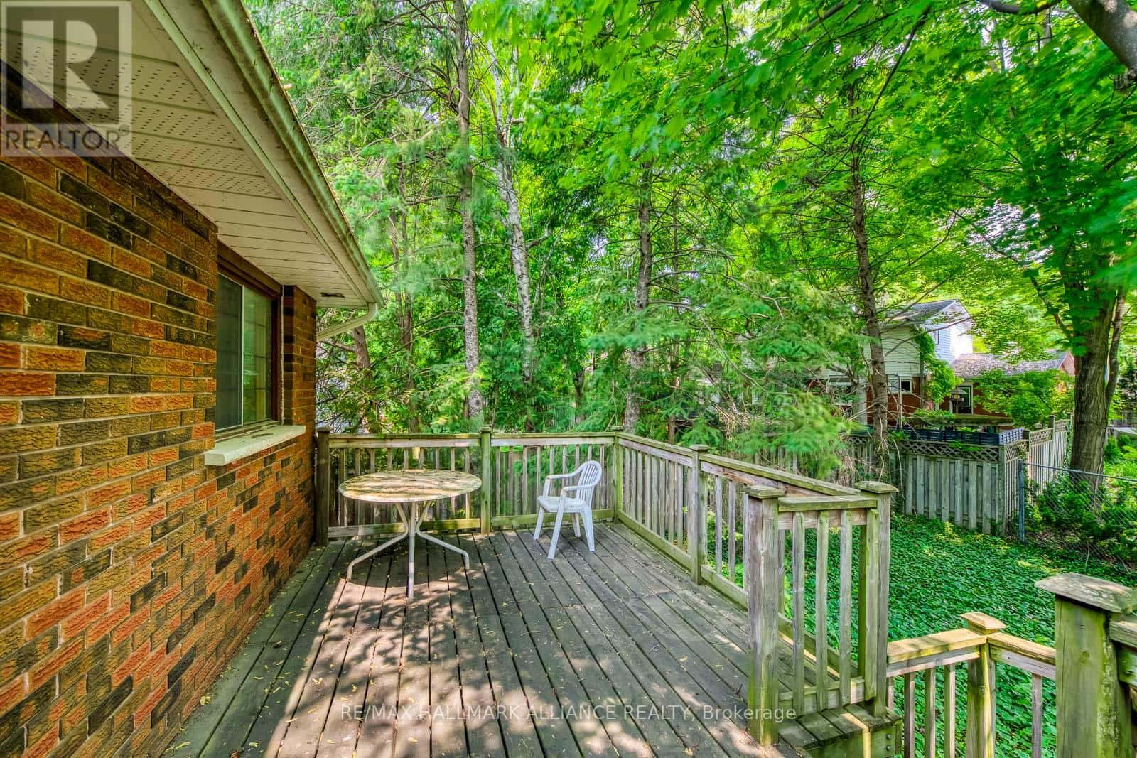 Oakville (FD Ford) — Oakville (FD Ford) - Photo 2 of 32