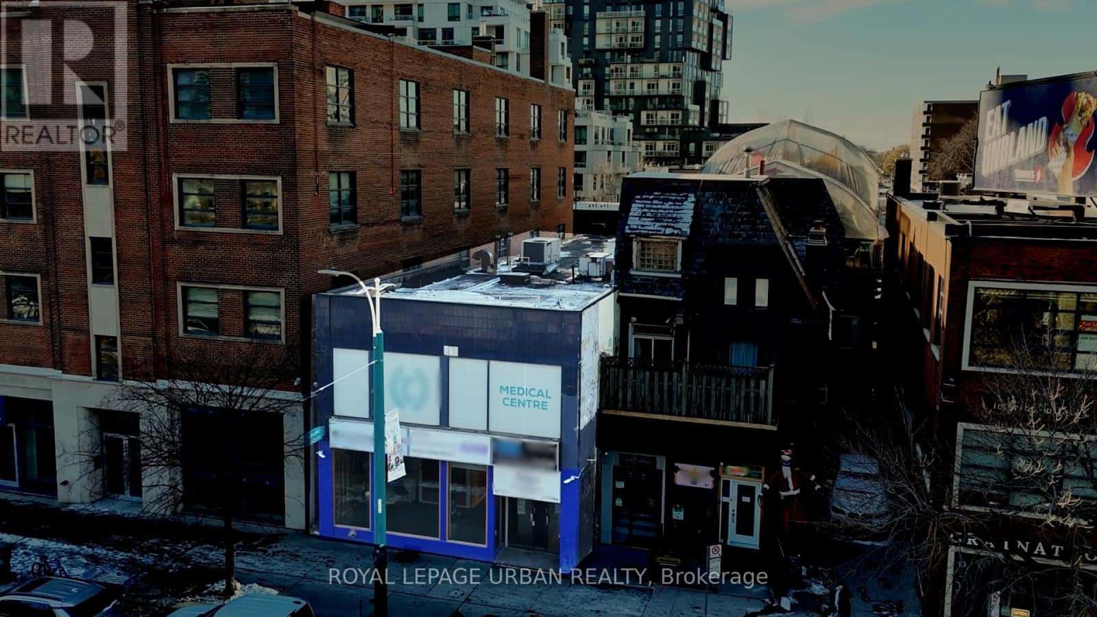 200 SPADINA AVENUE — Toronto (Kensington-Chinatown) - Photo 2 of 41