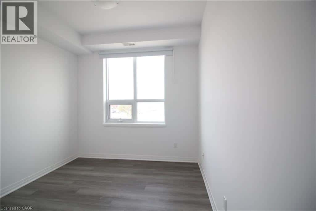 Waterdown — Waterdown - Photo 4 of 22