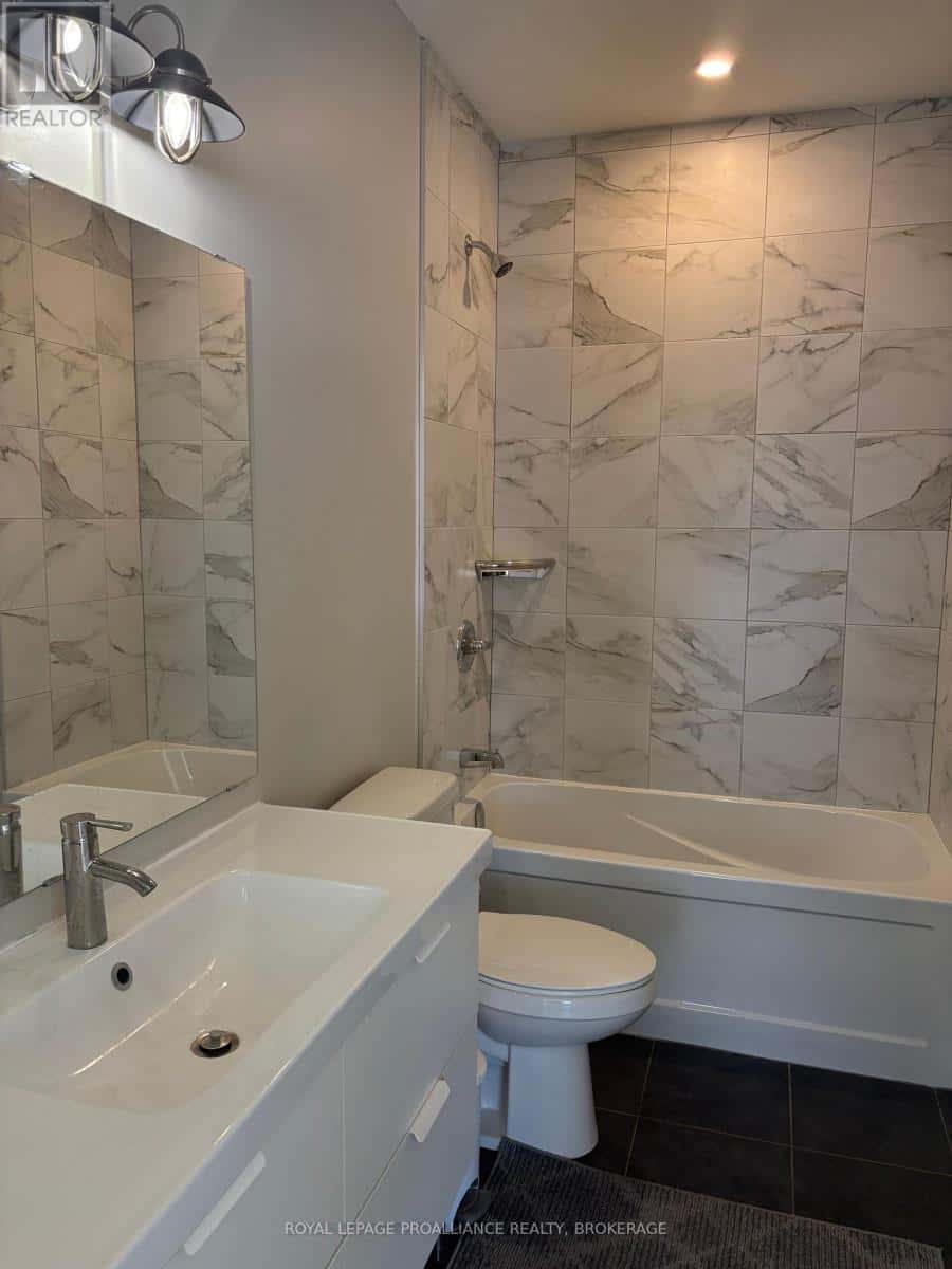 Gananoque — Gananoque - Photo 4 of 13