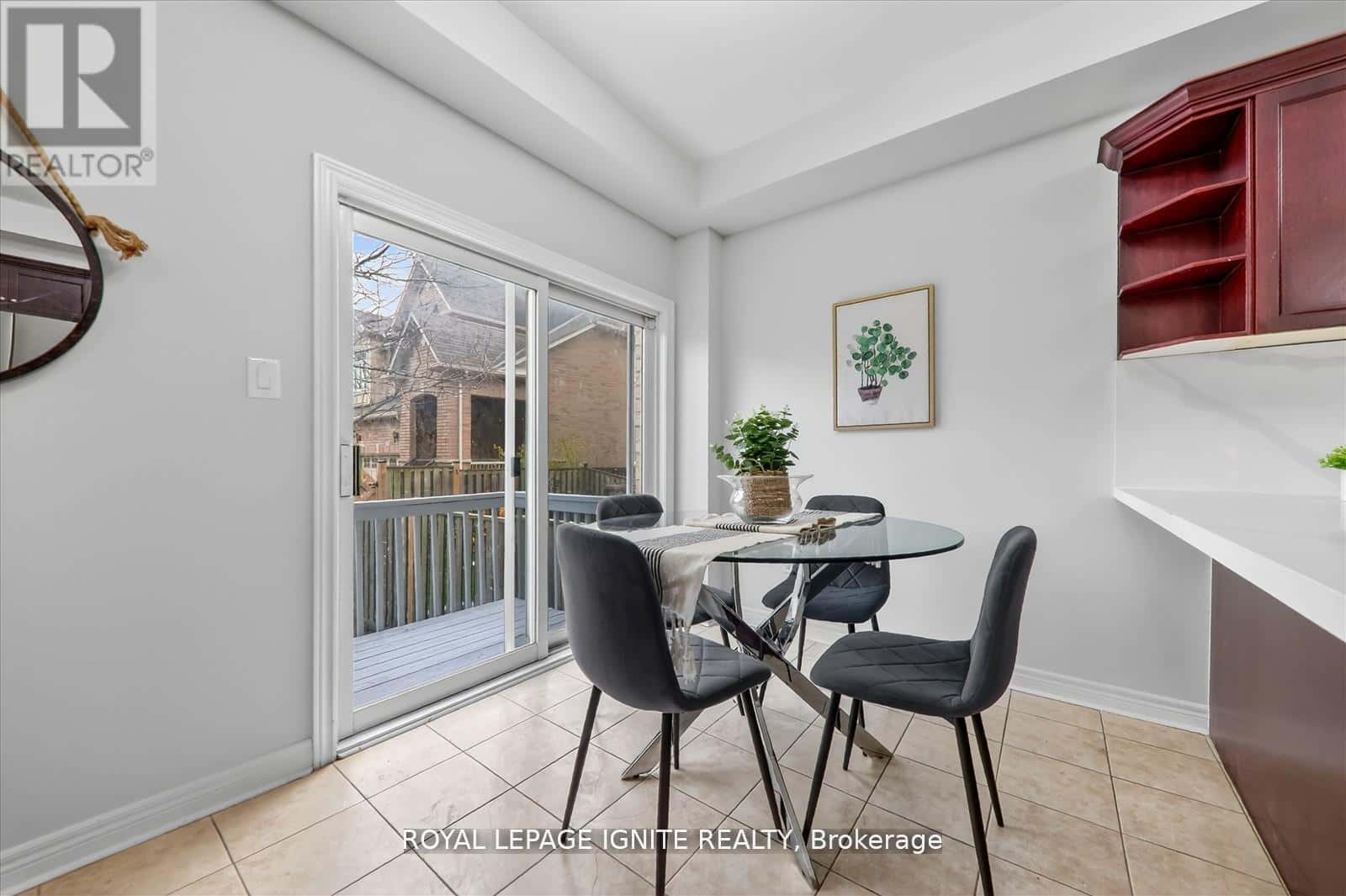 Toronto (Rouge) — Toronto (Rouge) - Photo 3 of 34