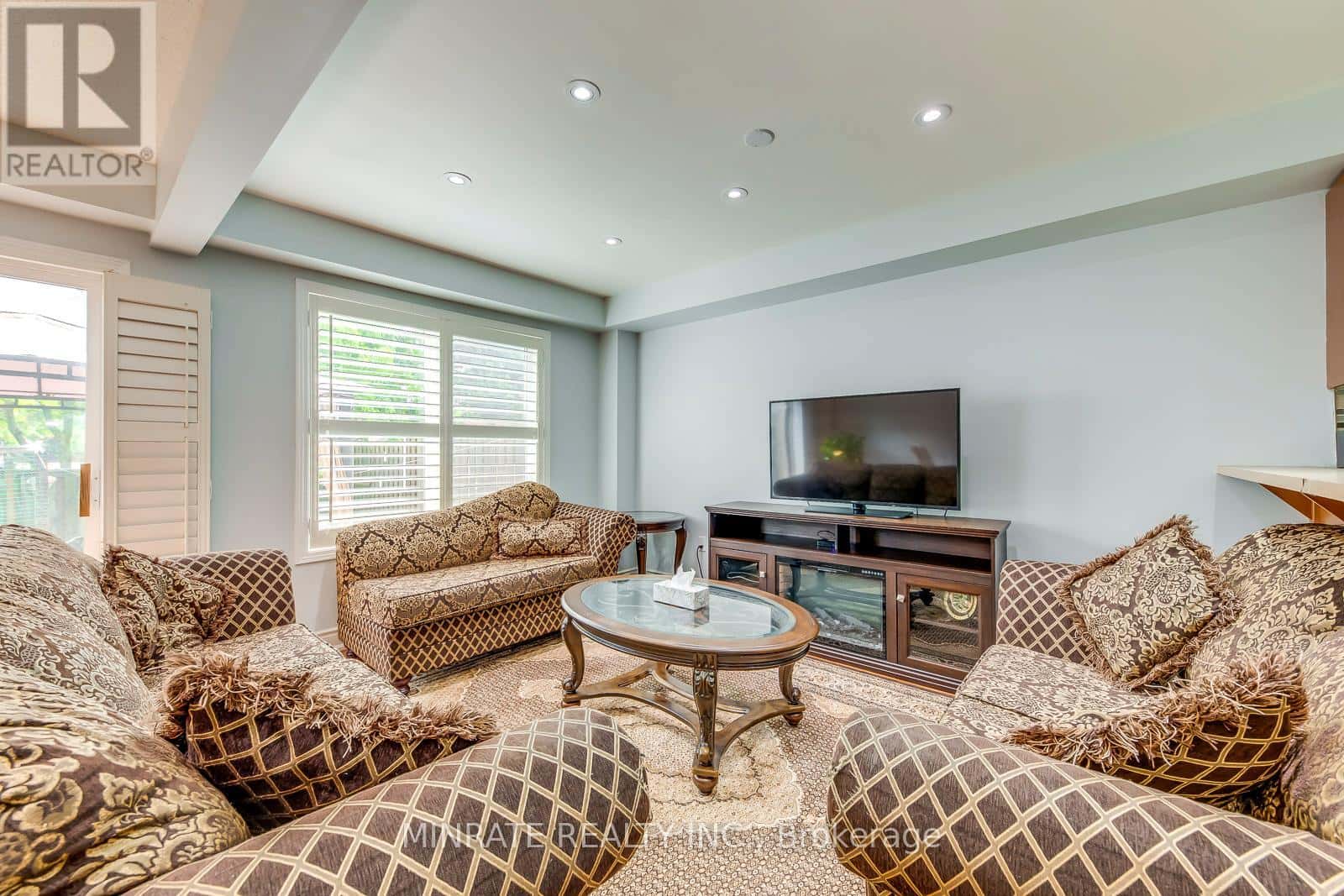 Burlington (Tansley) — Burlington (Tansley) - Photo 2 of 16