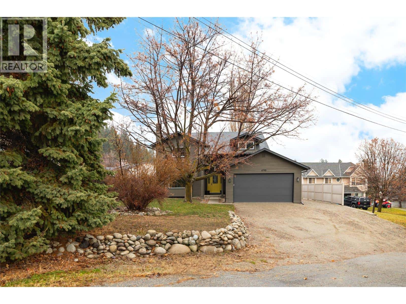 Peachland — Peachland - Photo 2 of 36