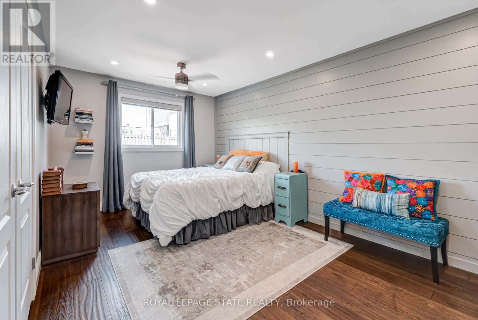 Hamilton (Ancaster) — Hamilton (Ancaster) - Photo 3 of 50