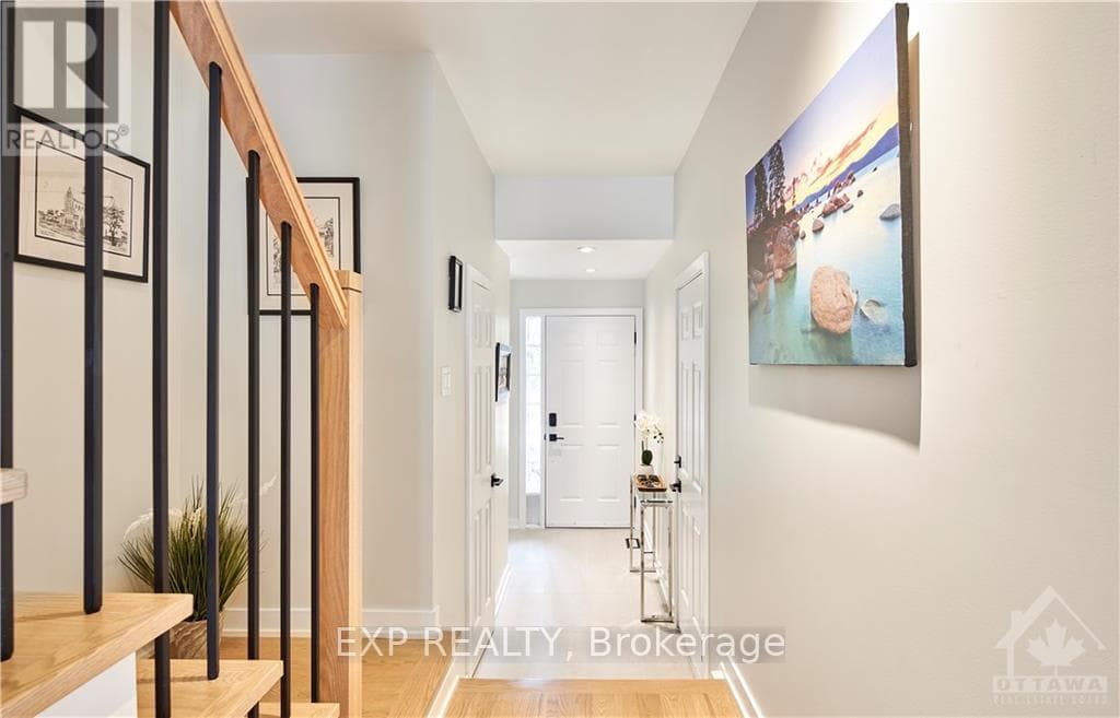 Ottawa — Ottawa - Main photo