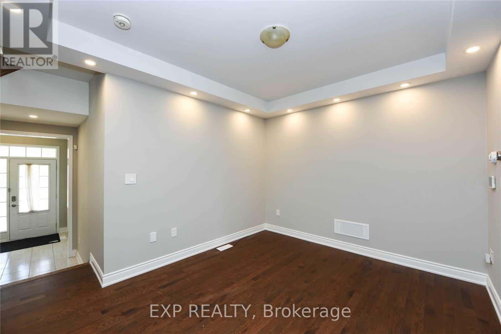 249 HINTON TERRACE — Milton (FO Ford) - Photo 4 of 32