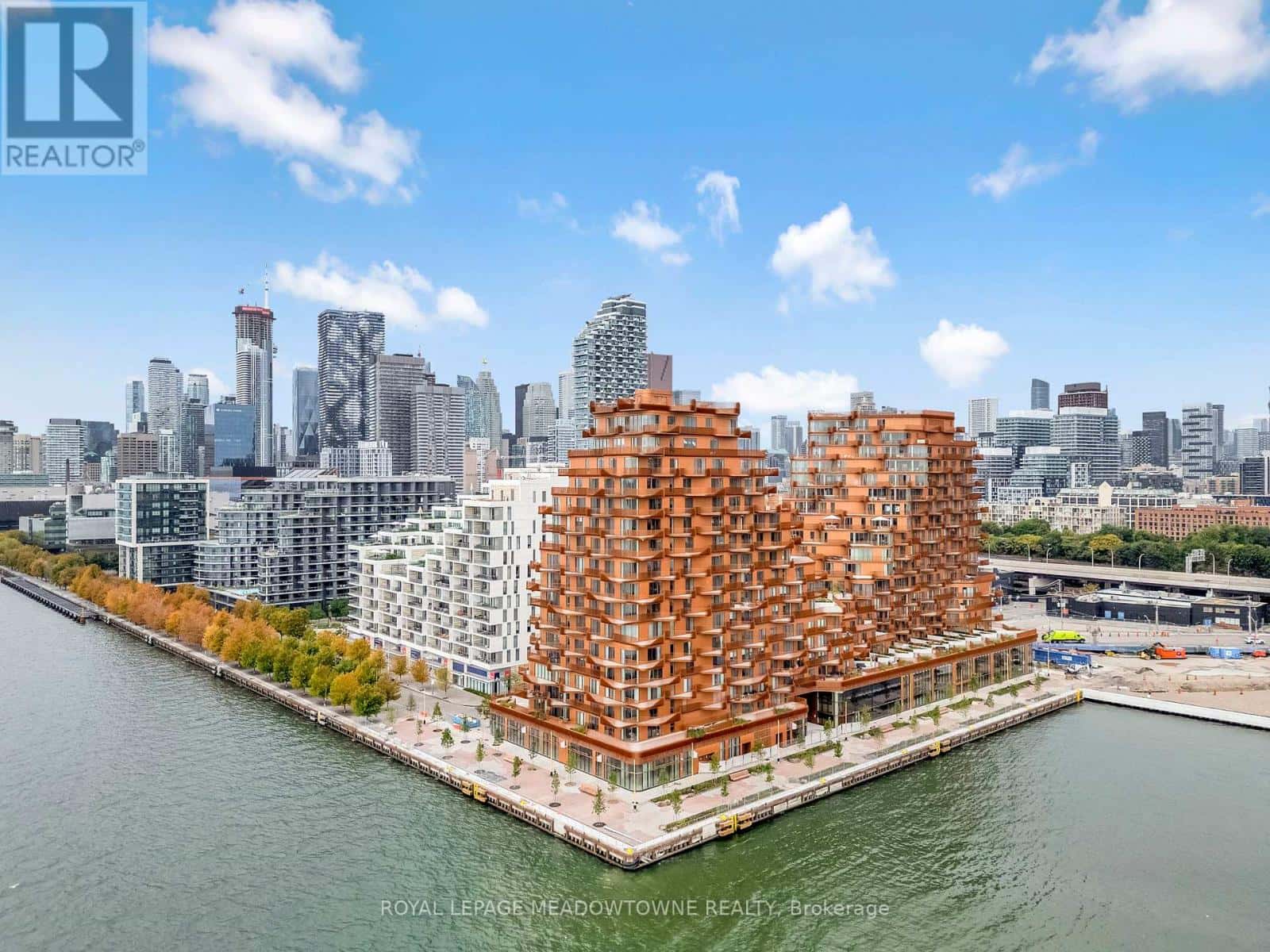 Toronto (Waterfront Communities) — Toronto (Waterfront Communities) - Photo 5 of 50