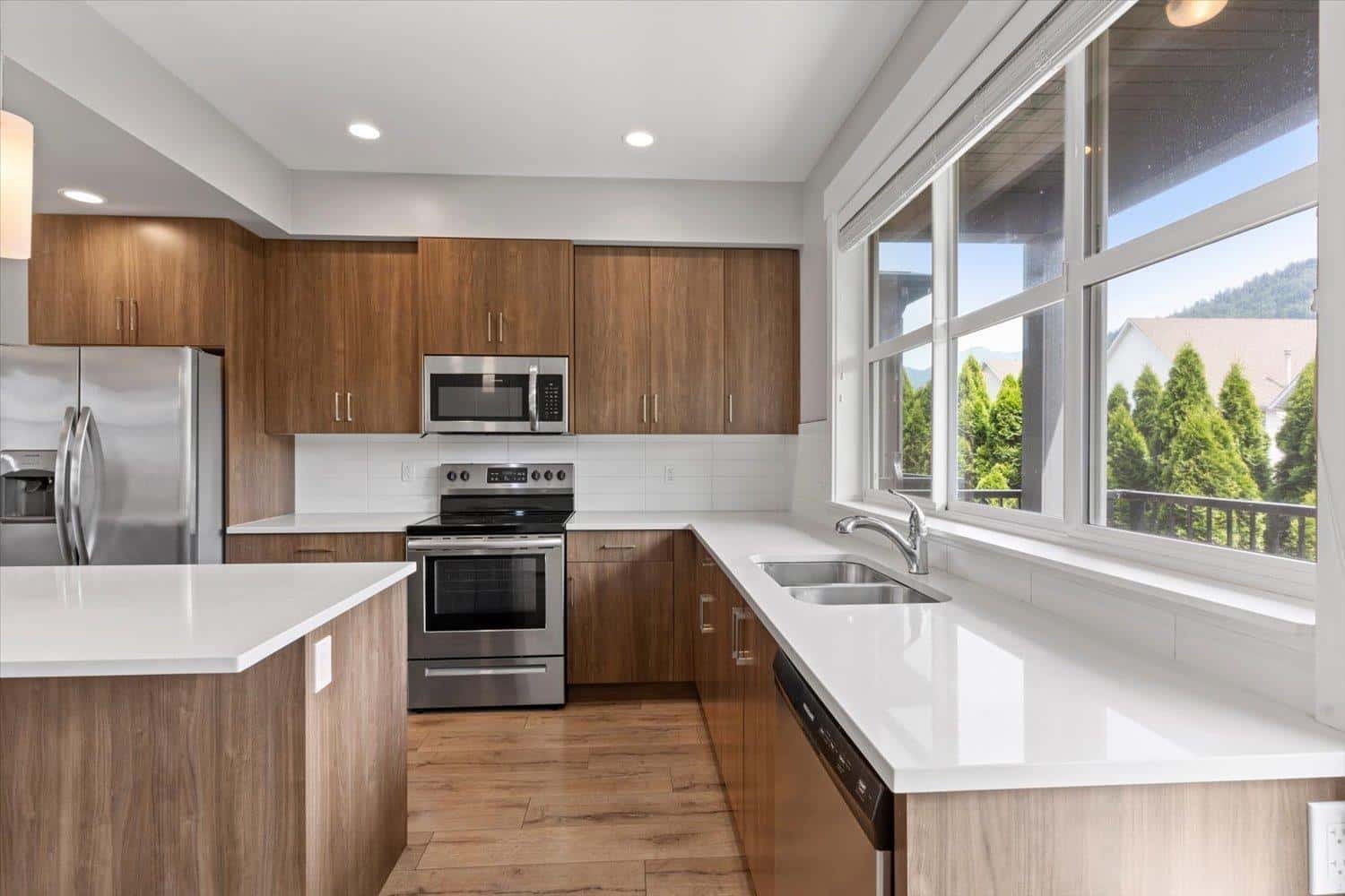 Chilliwack — Chilliwack - Photo 5 of 28