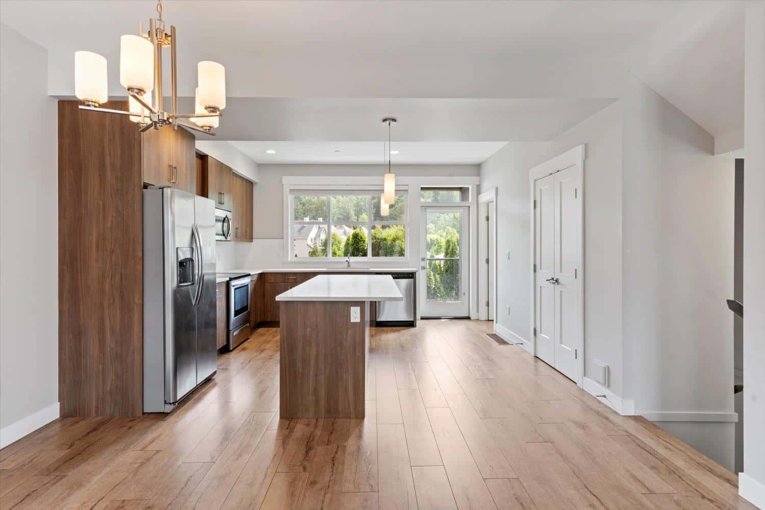 Chilliwack — Chilliwack - Photo 4 of 28