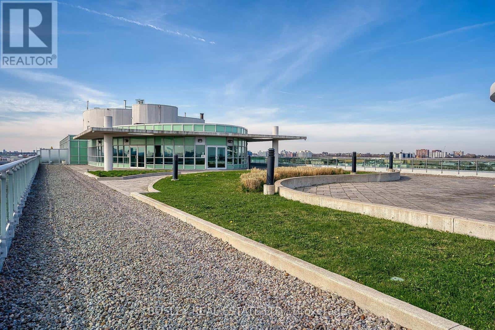 326 - 60 FAIRFAX CRESCENT — Toronto (Clairlea-Birchmount), Ontario - Photo 3 of 24