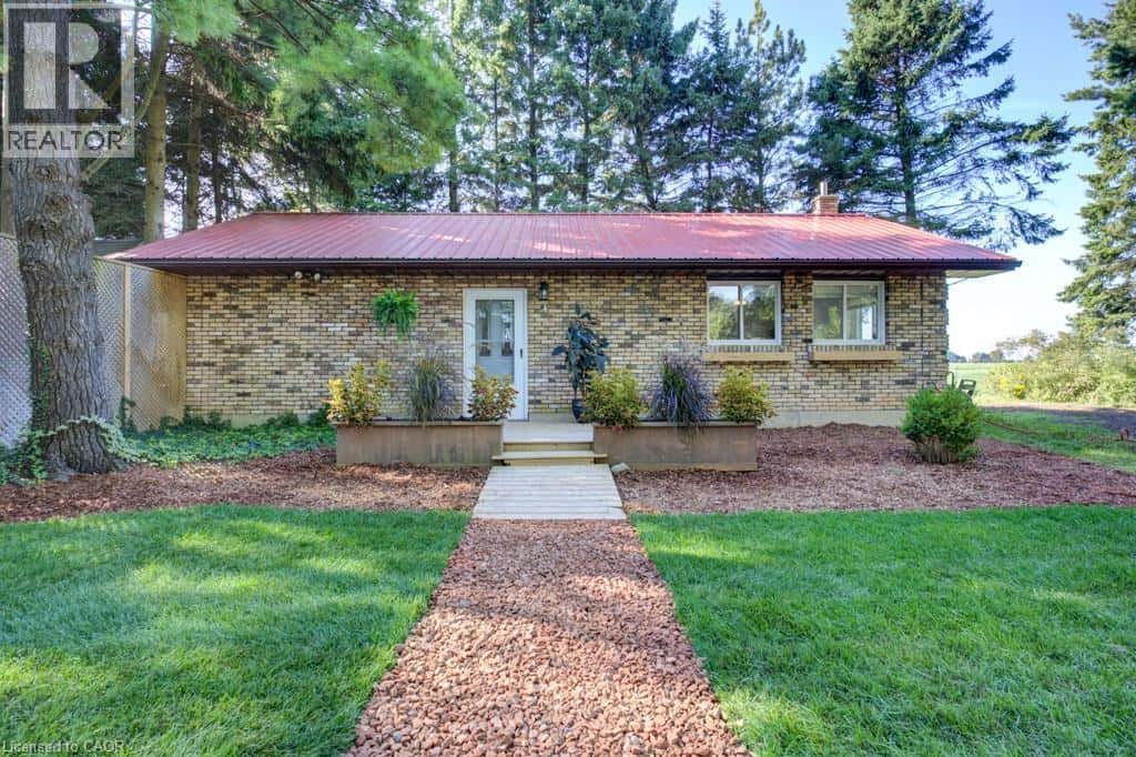 Straffordville — Straffordville - Photo 2 of 24