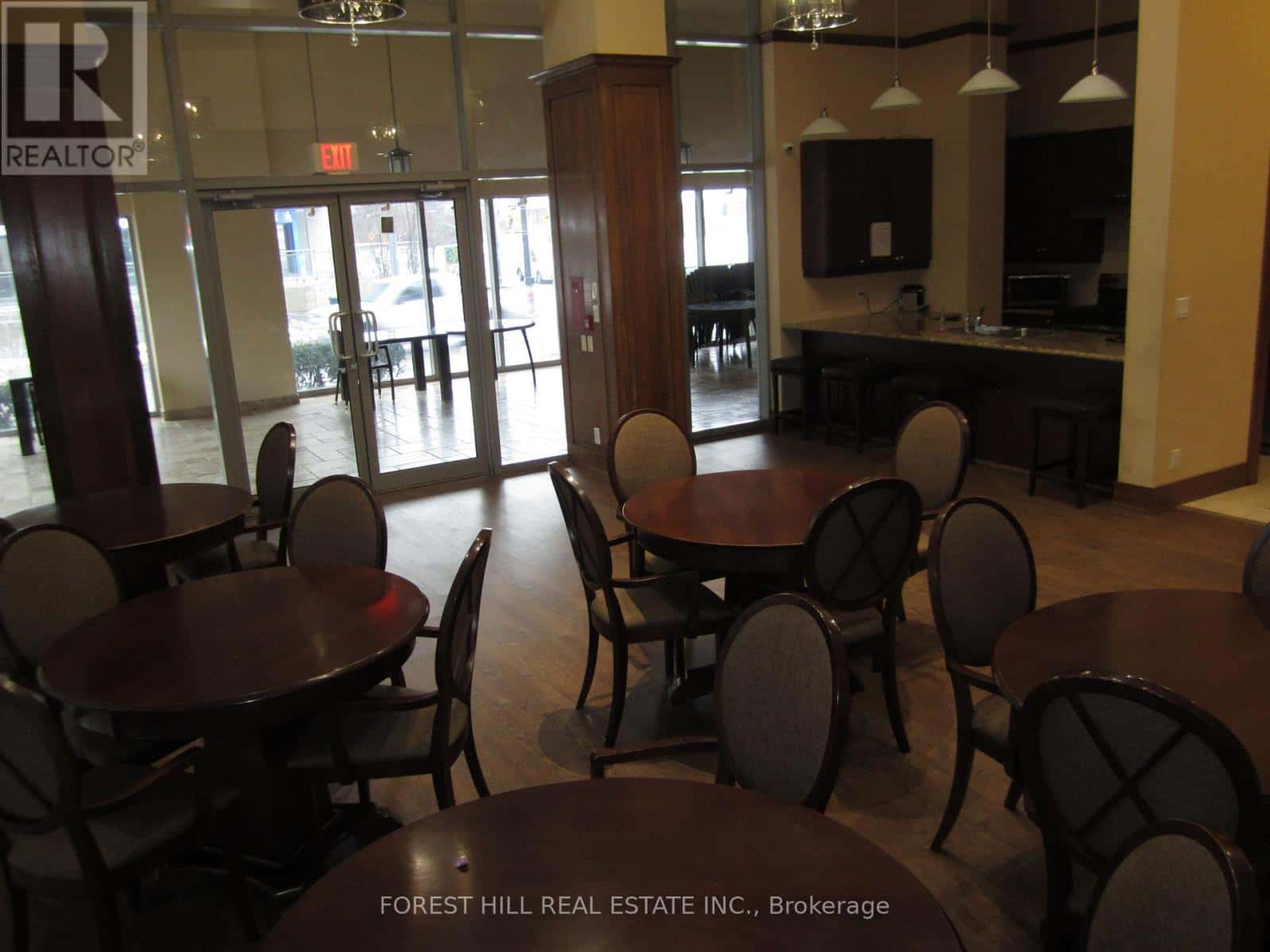 402 - 83 WOODBRIDGE AVENUE — Vaughan (West Woodbridge) - Photo 5 of 13