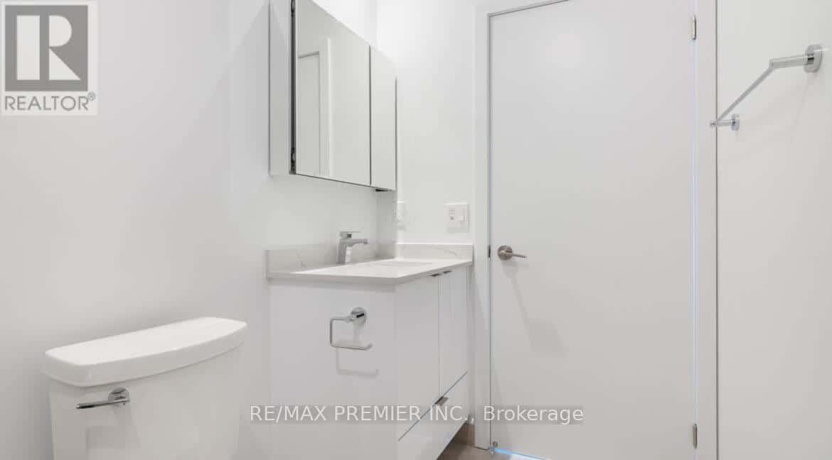 PH 08 - 1928 LAKE SHORE BOULEVARD — Toronto (South Parkdale) - Photo 4 of 37