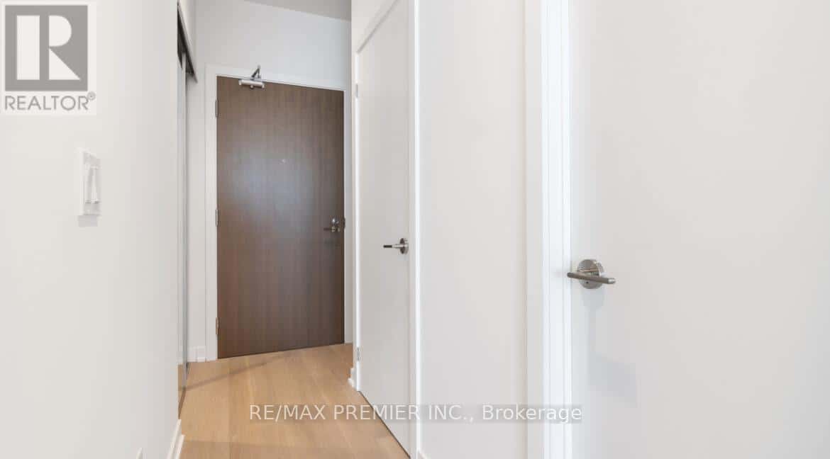 PH 08 - 1928 LAKE SHORE BOULEVARD — Toronto (South Parkdale) - Photo 5 of 37