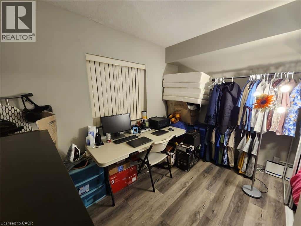 Waterloo — Waterloo - Photo 5 of 13