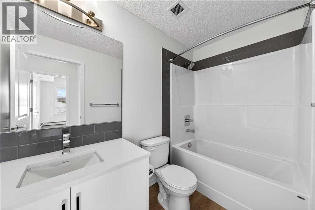 325, 245 Edith Place NW — Calgary - Main photo