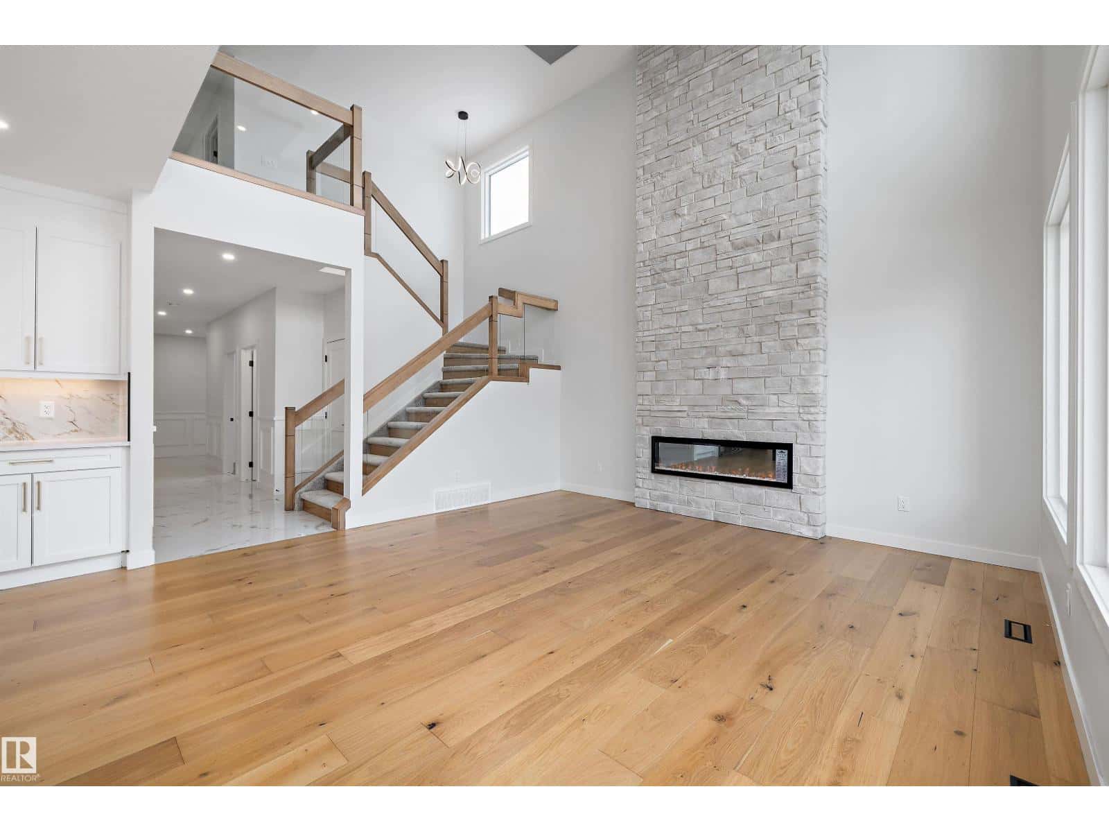 Edmonton — Edmonton - Photo 3 of 49