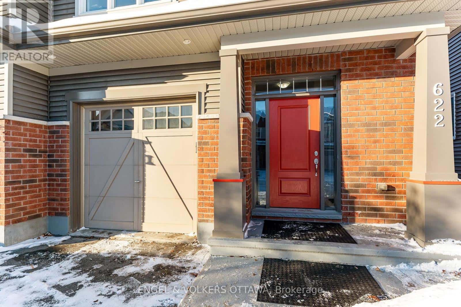 Ottawa — Ottawa - Photo 2 of 39