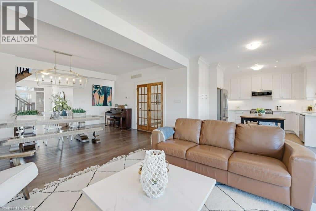 Cambridge — Cambridge - Photo 4 of 50