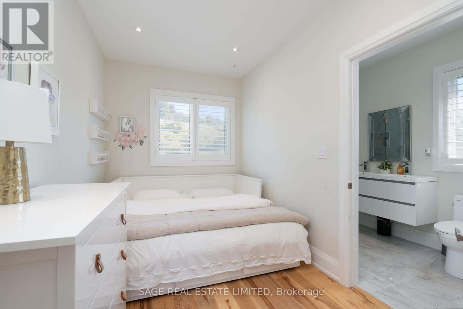 Caledon — Caledon - Photo 4 of 35