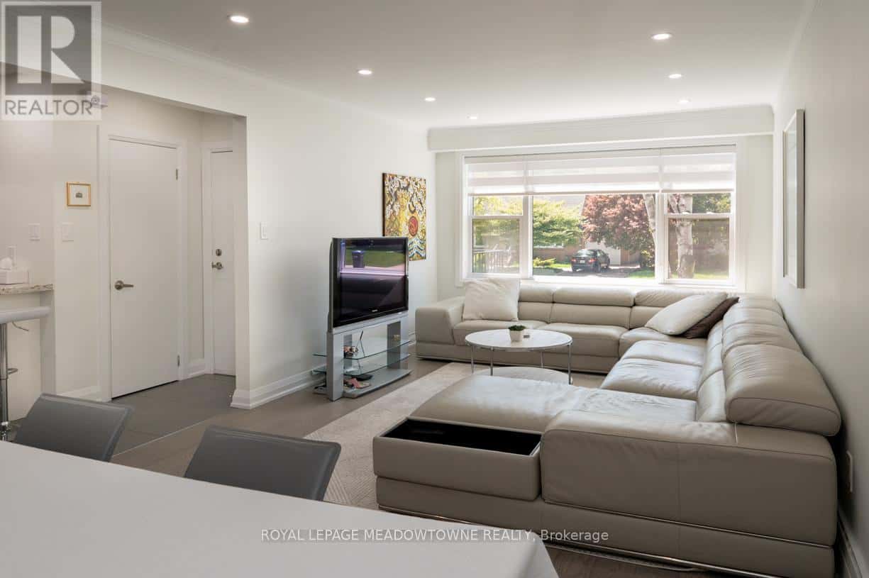 2 - 29 BROADVIEW AVENUE — Mississauga (Port Credit) - Photo 5 of 22