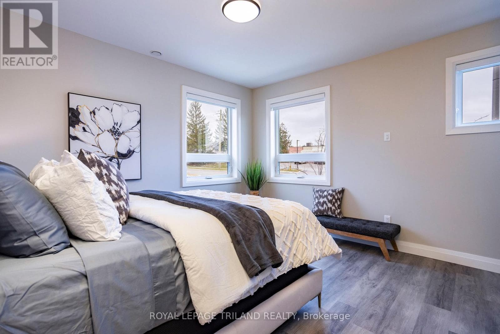 London South (South E) — London South (South E) - Main photo