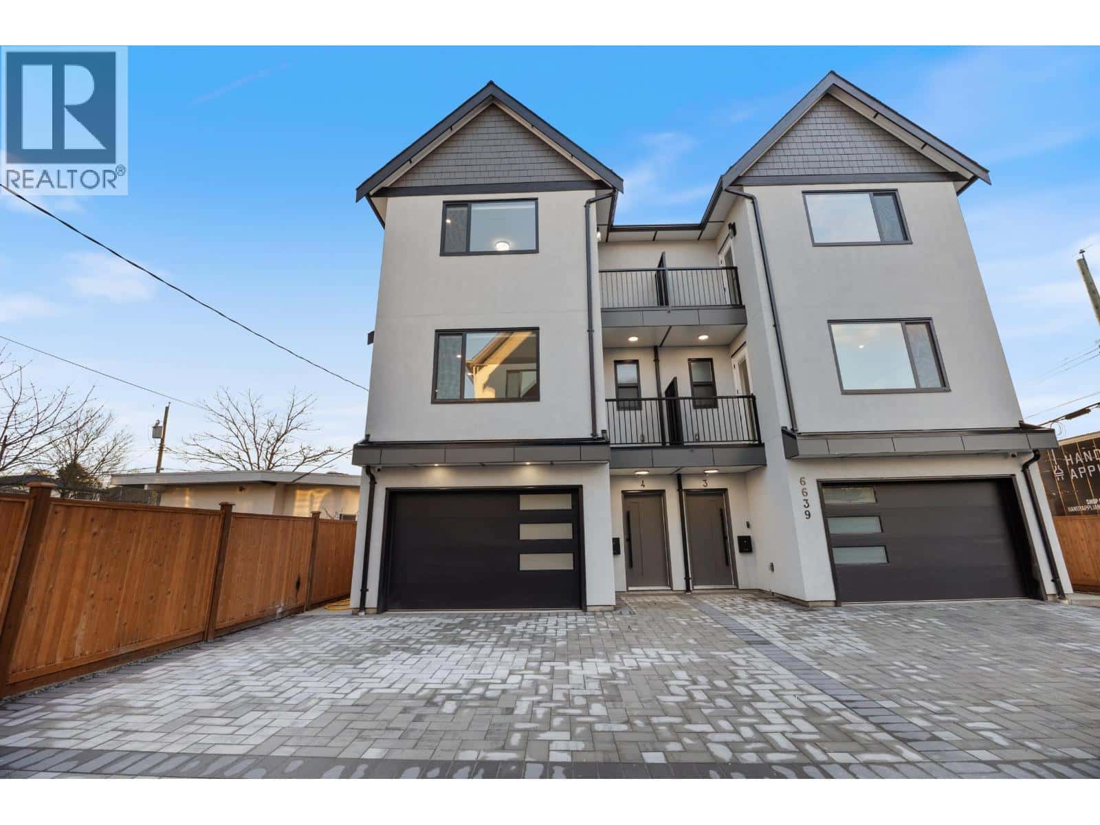 4 6639 ACACIA AVENUE — Burnaby, British Columbia - Photo 2 of 40