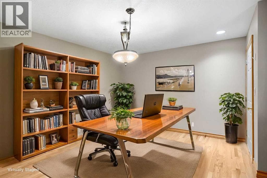 Calgary — Calgary - Main photo