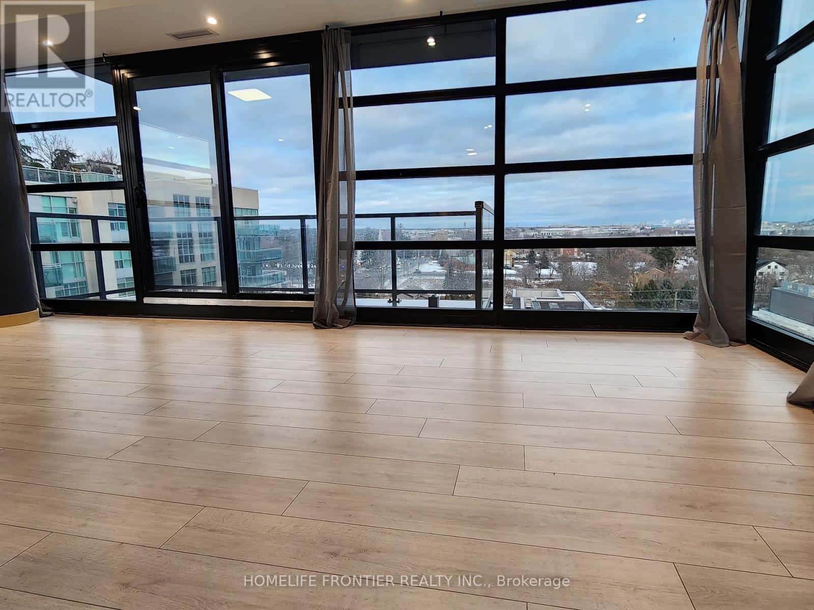 Whitby (Port Whitby) — Whitby (Port Whitby) - Photo 4 of 22