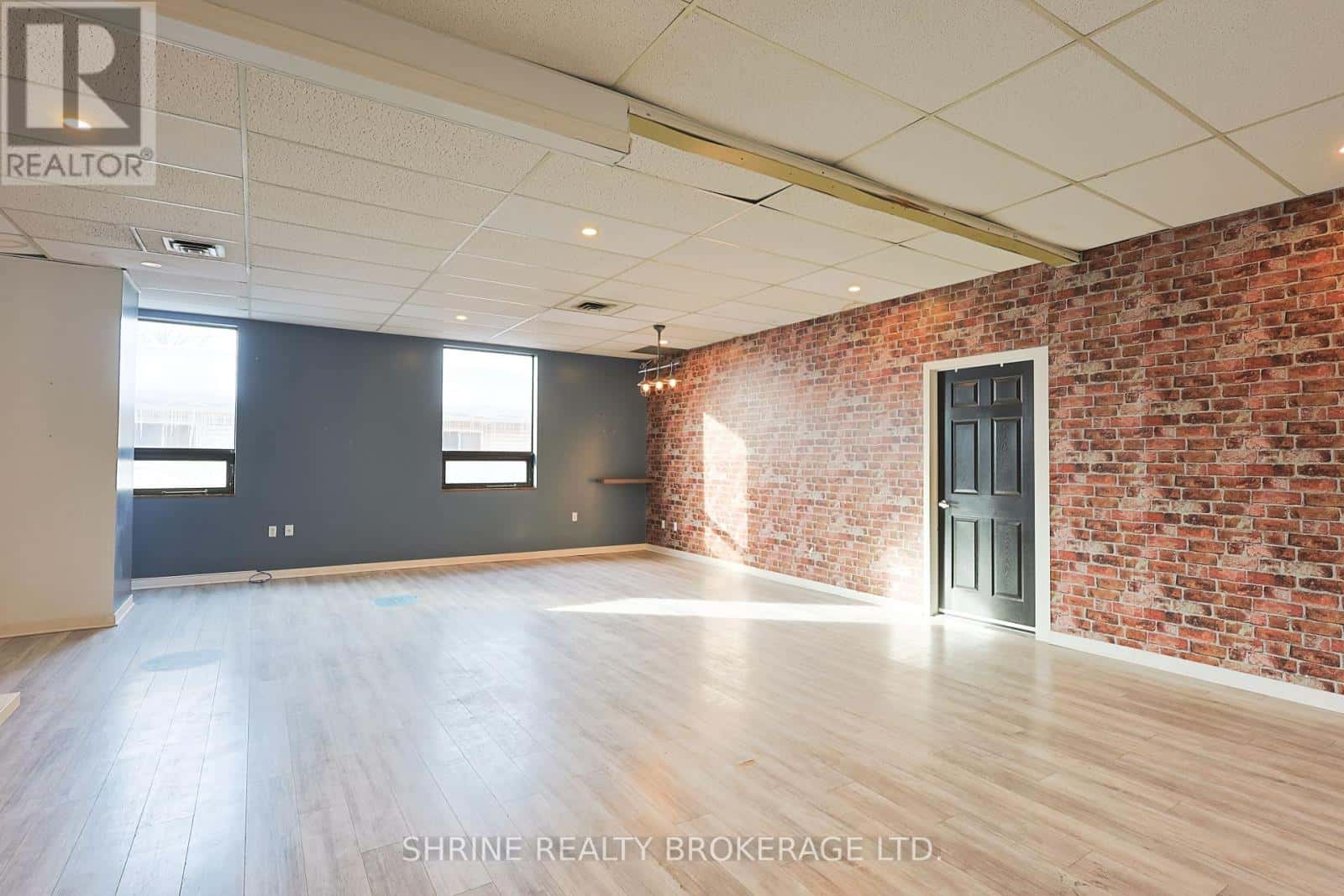 London South (South O) — London South (South O) - Photo 5 of 27