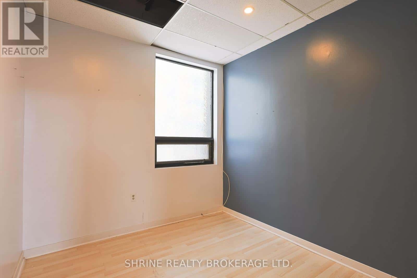 London South (South O) — London South (South O) - Photo 3 of 27