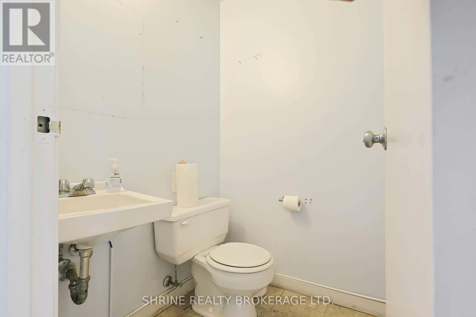 London South (South O) — London South (South O) - Photo 2 of 27