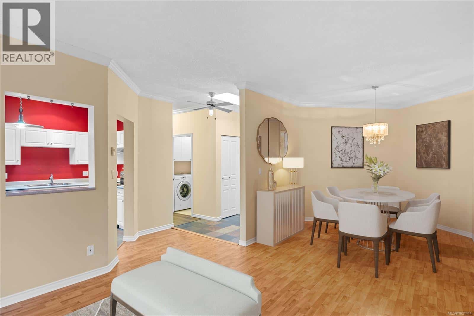 406 220 ISLAND Hwy W — Parksville, British Columbia - Photo 4 of 53