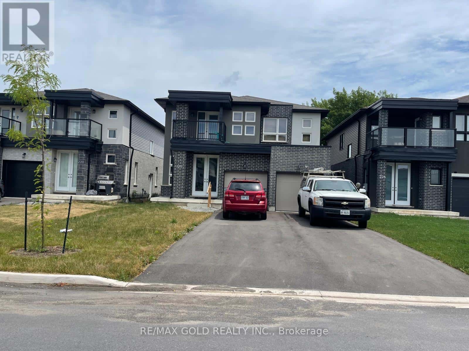 222 PILKINGTON STREET — Thorold (Allanburg/Thorold South), Ontario - Photo 2 of 35