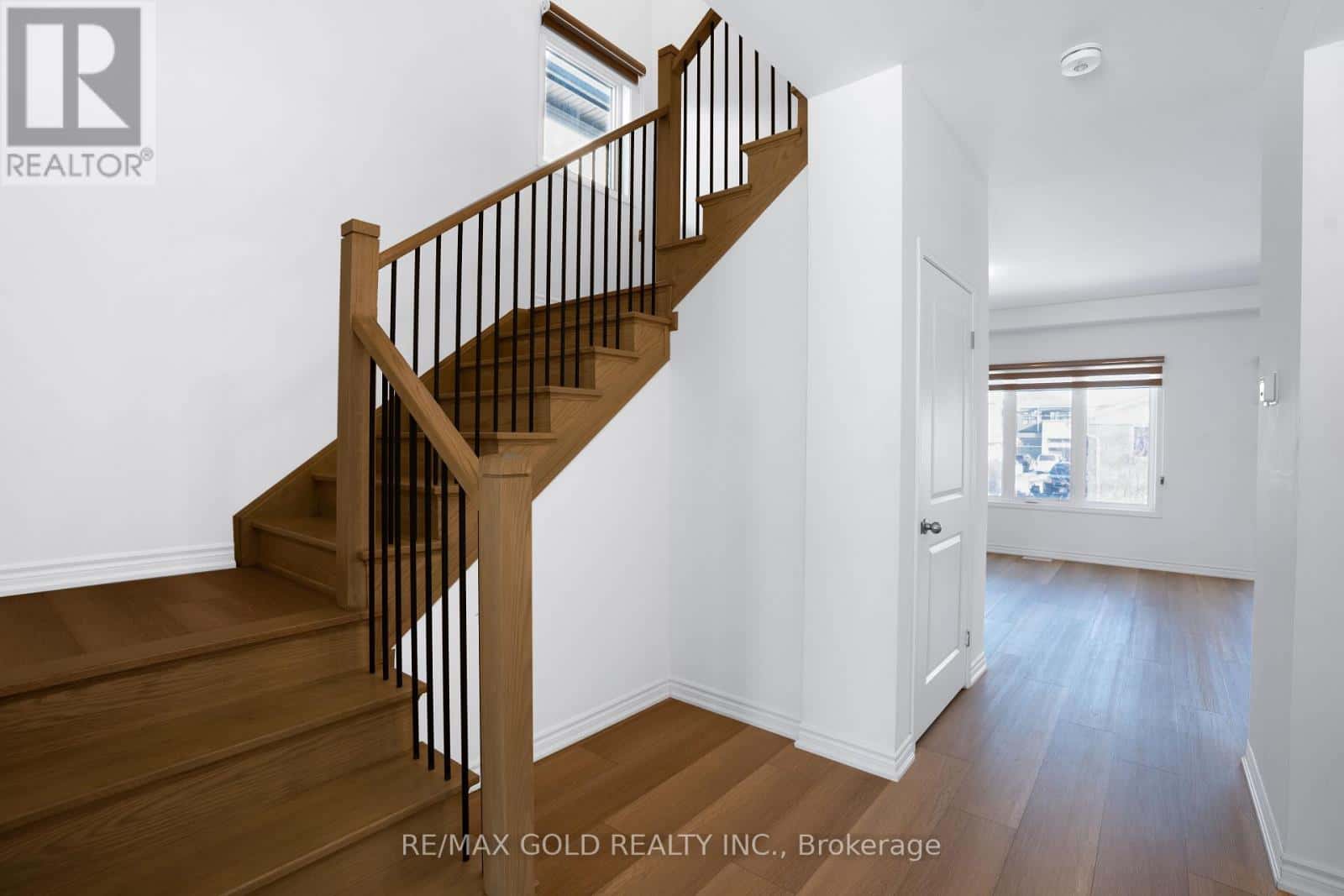 222 PILKINGTON STREET — Thorold (Allanburg/Thorold South), Ontario - Photo 3 of 35