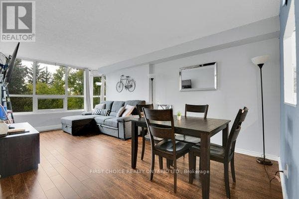 Ottawa — Ottawa - Main photo