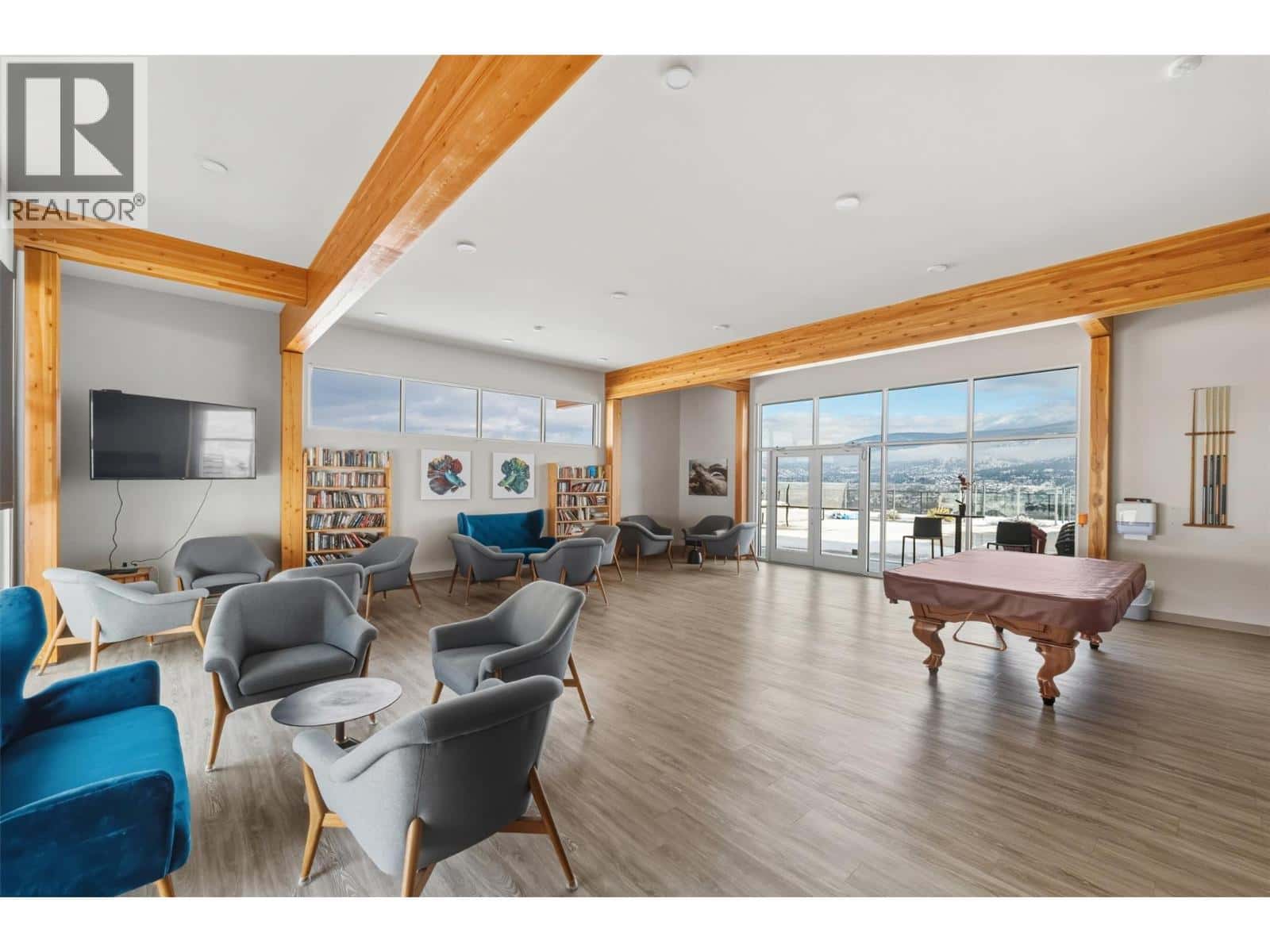 Penticton — Penticton - Photo 3 of 59