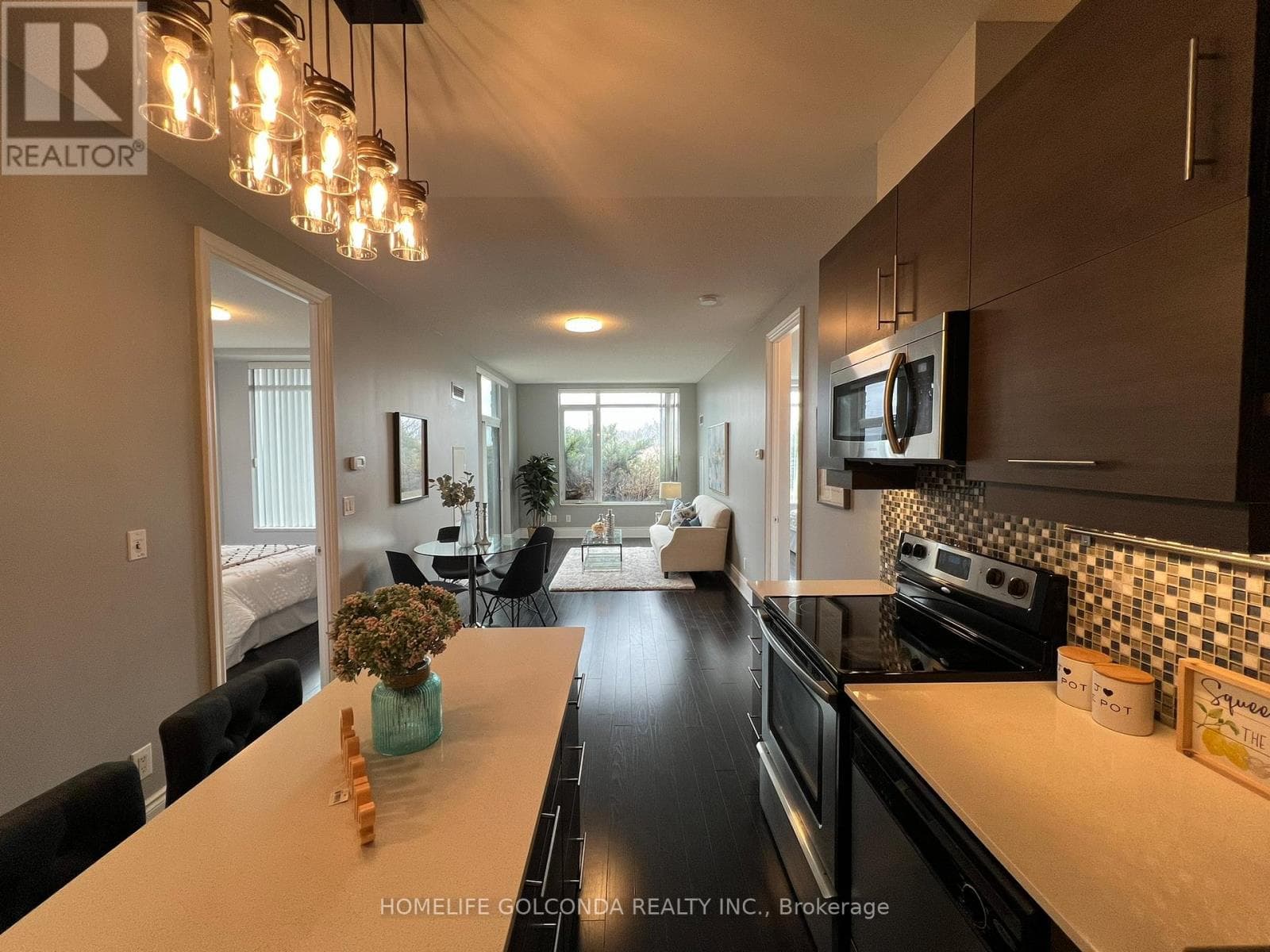 Markham (Commerce Valley) — Markham (Commerce Valley) - Main photo