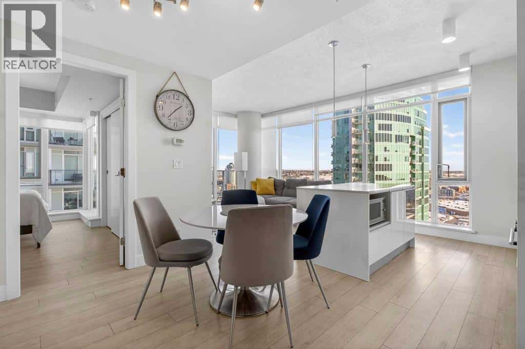 Calgary — Calgary - Photo 3 of 33