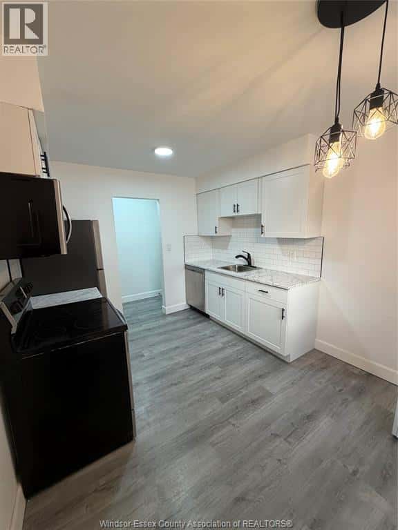 Windsor — Windsor - Photo 3 of 6