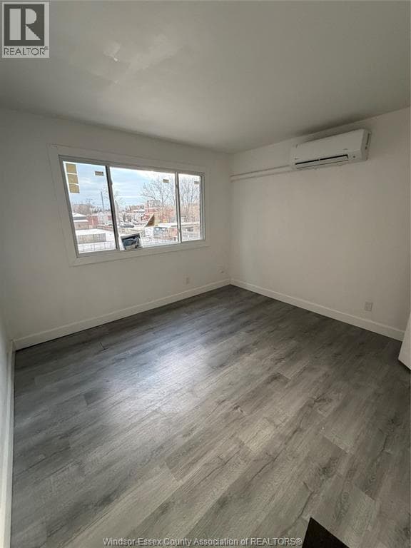 Windsor — Windsor - Main photo