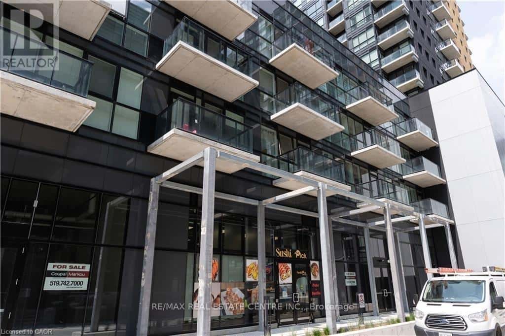 Kitchener — Kitchener - Photo 5 of 18