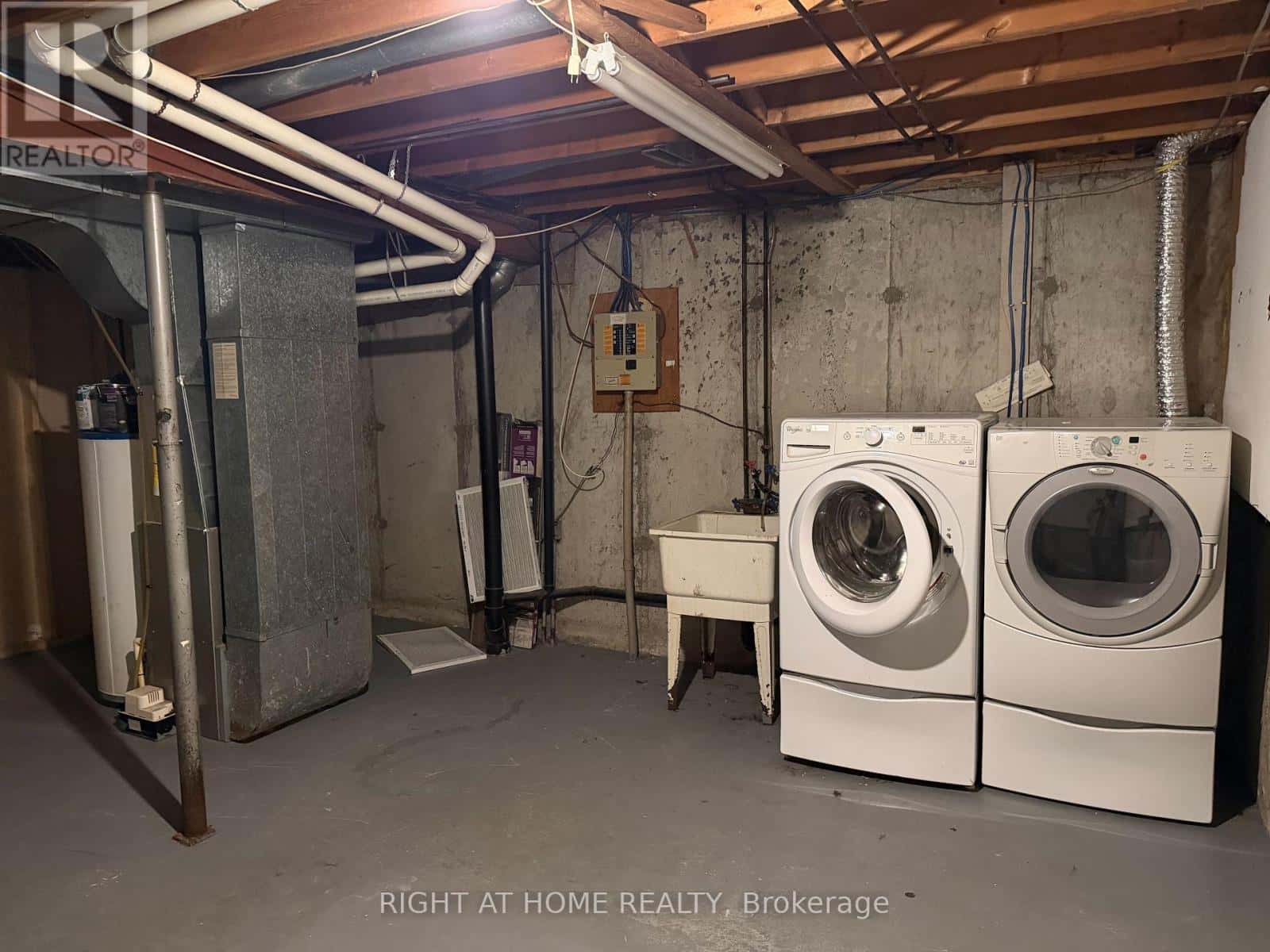 Ottawa — Ottawa - Photo 2 of 22